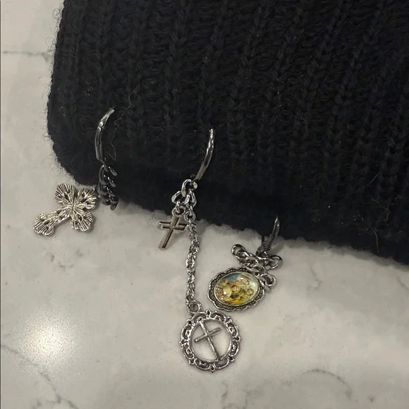 R13 cashmere beanie with chains - Picture 3 of 5